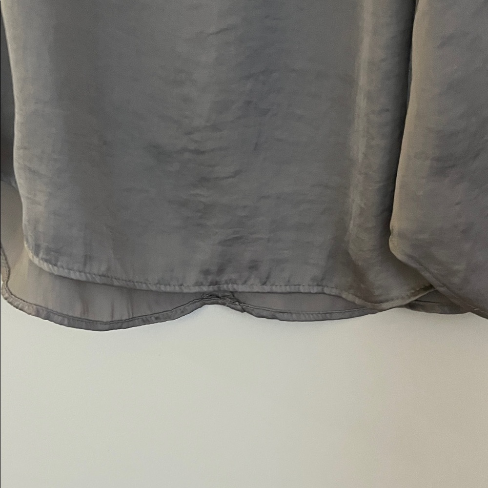 ✨🩶 Show Me Your MuMu Silver Sleeveless Tank Top – Size Small 🩶✨ - Picture 7 of 10